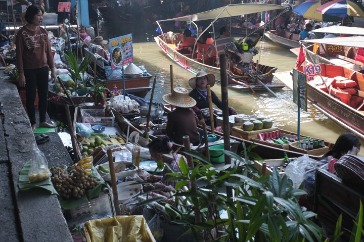 Old Style Thai Coffee at Damnoen Floating Market - 52 Coffee Brews